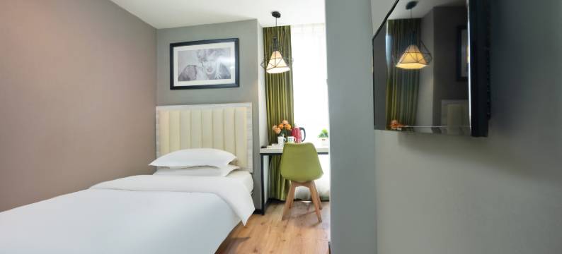 郑州香柏树酒店(CBD会展中心店)图片