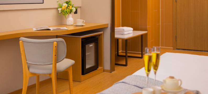 青途酒店(仁和路地铁站武汉欢乐谷店)图片