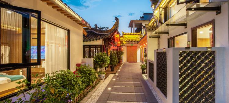 宏村云间月·亭院轻奢度假民宿(宏村景区月沼店)图片