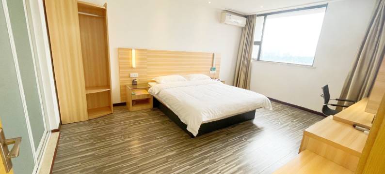 亿宝酒店(武汉工程大学流芳校区店)图片