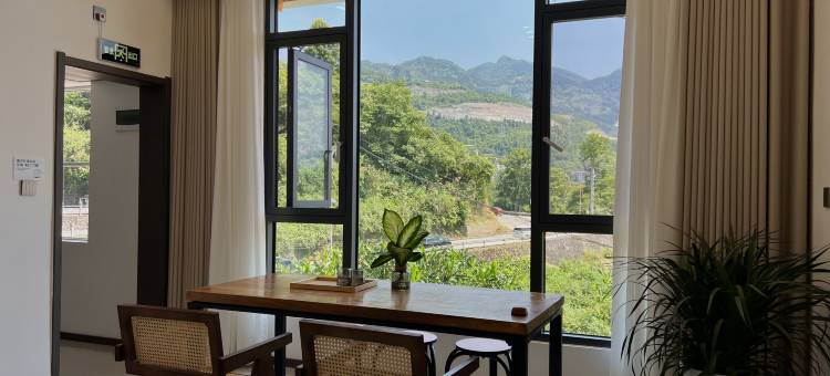 鹤峰壹山半水民宿图片