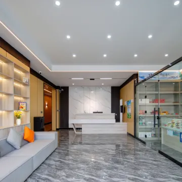 欢住智选酒店（武宿国际机场太原南站店）