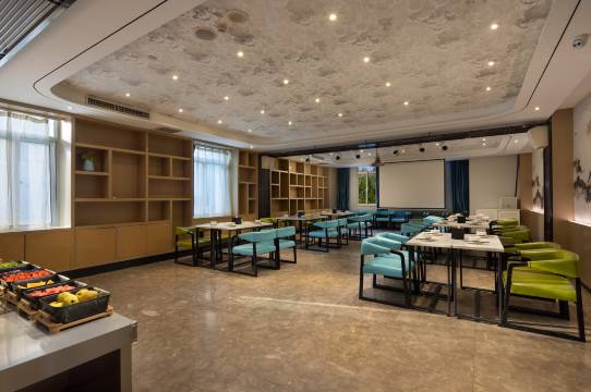 陌上酒店(郑州正弘城国贸360广场店)预订价格,联系电话位置地址【携程酒店】