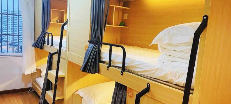 逆时光青旅民宿(南京火车站红山动物园店)图片