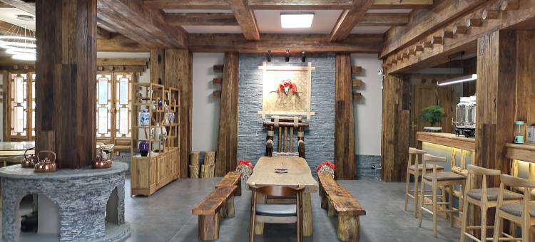 理县羌源里酒店(桃坪羌寨店)图片