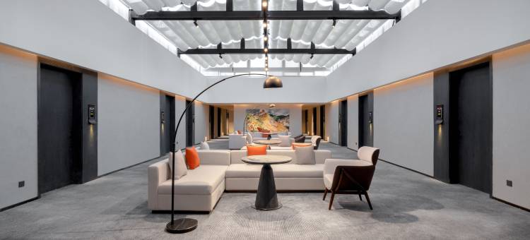 云水际·未来酒店(萨嘎店)图片