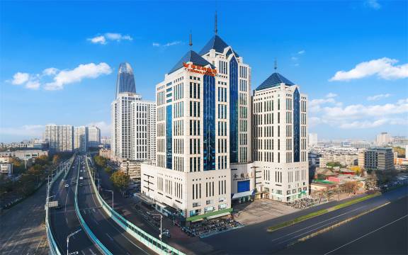 维也纳酒店(济南趵突泉经四路万达店)