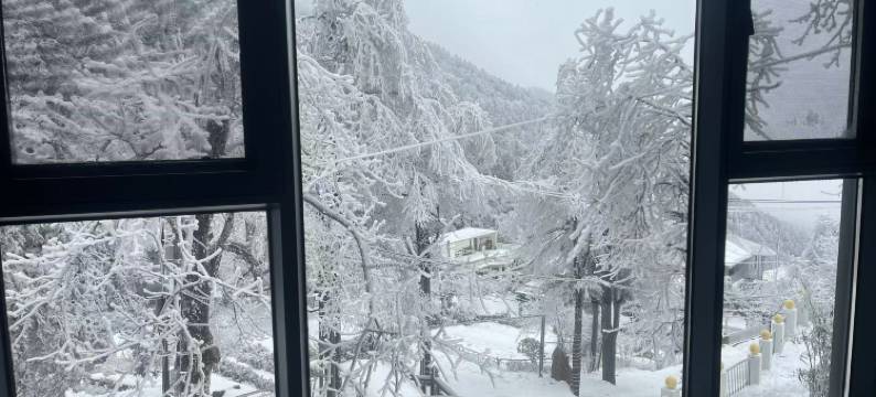 花筑·庐山岄瑶民宿(庐山山上小天池店)图片