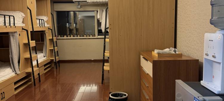 GOGO青年公寓(北京西站店)图片