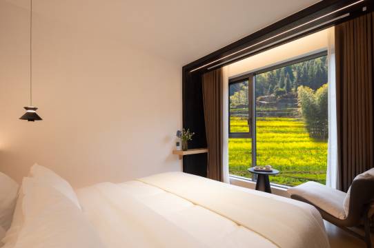 溪渡·180°环山观景民宿(晒秋观景台篁岭景区店)图片