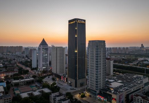 天津之眼新开河地铁站亚朵酒店外景图