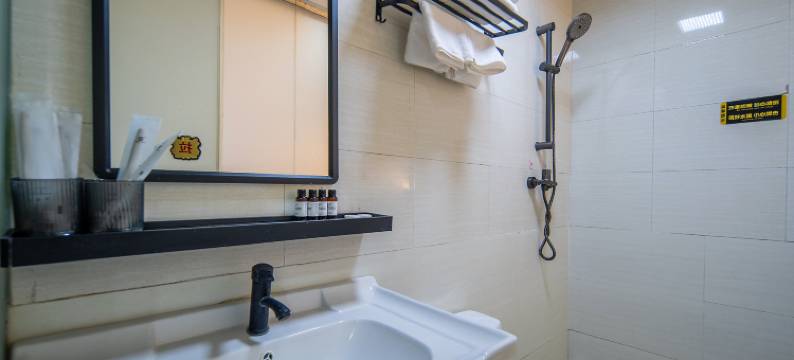 武汉汐源酒店(江汉路步行街江汉路地铁站店)图片