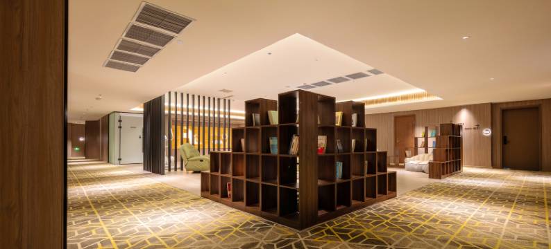 途客轻居酒店(烟台万达广场福海路店)图片