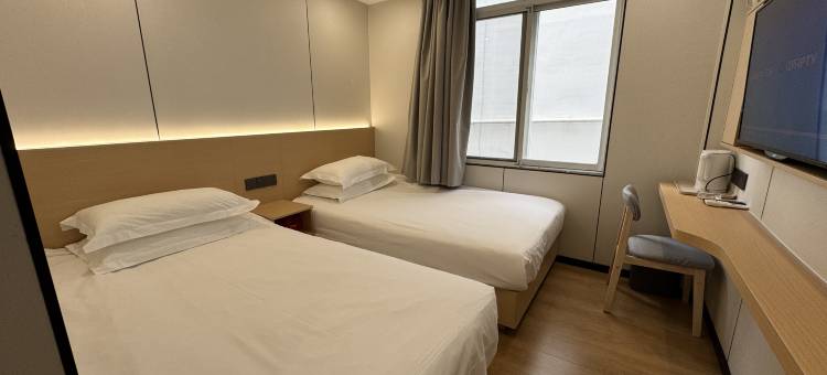 布丁严选酒店(十全街望星桥苏大地铁站店)图片