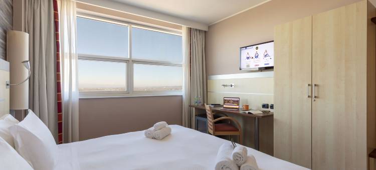 朗格凯拉斯科 B&B 酒店(B&B HOTEL Cherasco Langhe)图片