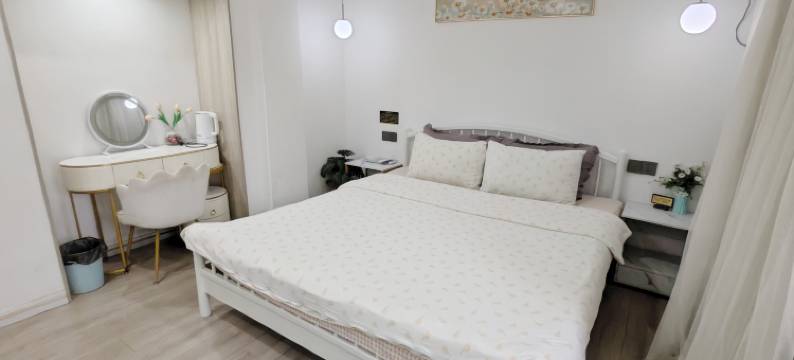 武汉旅途客栈(黄鹤楼户部巷店)图片