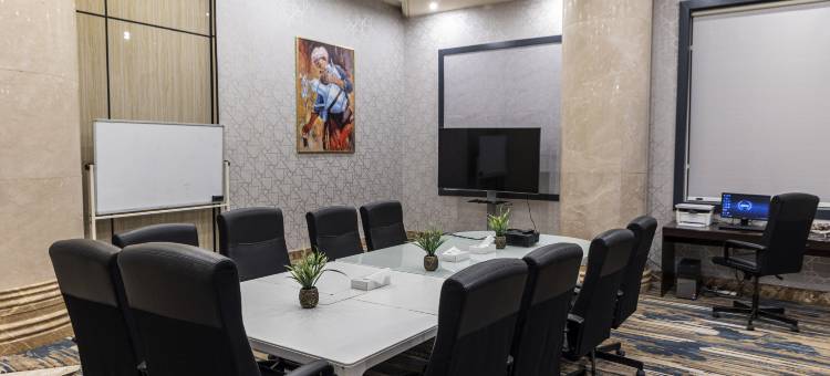 周日酒店王国塔楼原华威阿尔达巴布酒店(Sunday Hotel Kingdom Towers Formerly Warwick Al Dabab Hotel)图片