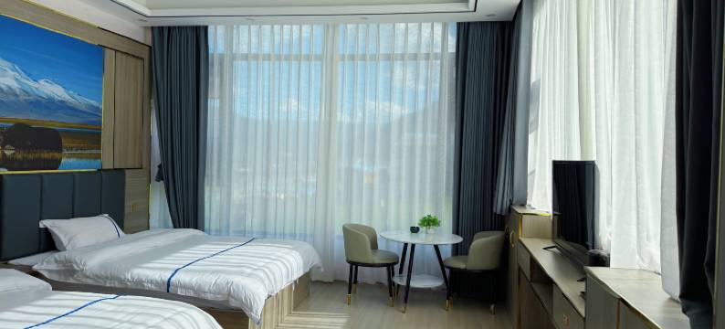 鲁朗南峰精品酒店图片