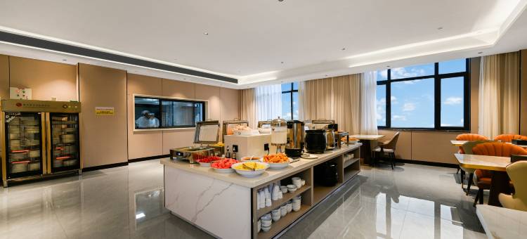 宕昌水岸阳光大酒店(滨河东路店)图片