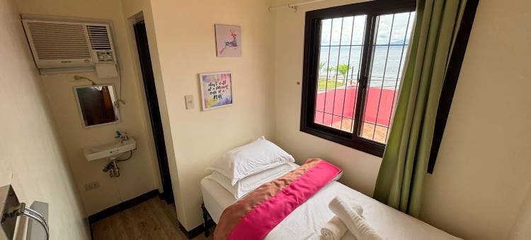 粉红海洋潜水度假村(Pink Ocean Diving Resort Sabang Puerto Galera)图片