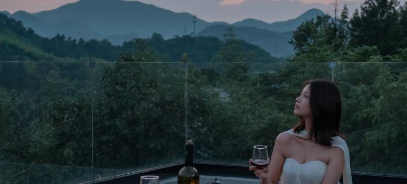 安吉山隐逸宿·Villa纯白设计师私汤温泉度假美宿(余村店)图片