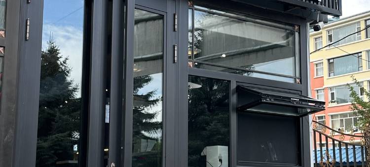 伊春新谦ESPORTS酒店图片