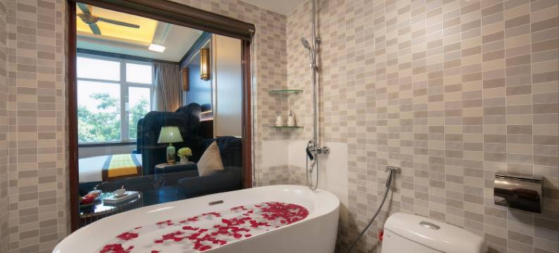 北宁皇家酒店及水疗中心(Royal Hotel & Spa Bac Ninh)图片