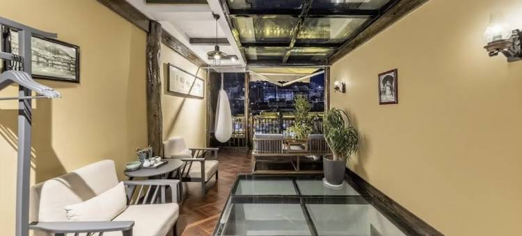 拾光·童年江景民宿(凤凰古城景区沱江店)图片