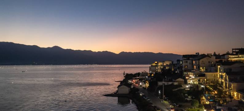 朗悦Cliff Vista180°崖岸海景设计师生活美学民宿(洱海文笔村店)图片