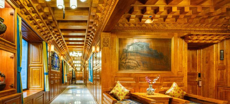 花筑·唐拉颇章·悬崖藏地民宿(牟尼沟风景区店)图片