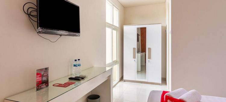 红多兹伊斯兰酒店@凯布隆(RedDoorz Syariah @ Kebraon)图片