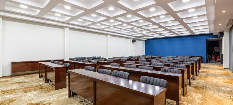 兰欧尚品酒店(天门大润发店)图片