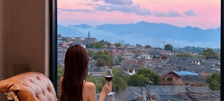 俏半山一城·设计师观古城雪山屋顶咖啡美宿(丽江古城大水车店)图片