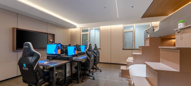 IDJ爱电竞酒店(青岛栈桥火车站金茂湾店)图片