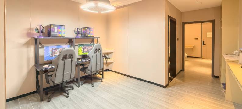 轻叶电竞民宿(水东街店)图片