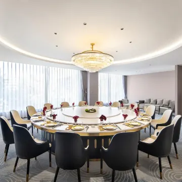 阳泉平定鹏飞金源国际酒店（综合办公大楼青银高速出口店）