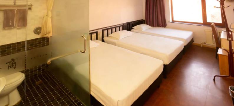 鞍山薪人海商务宾馆(曙光医院店)图片