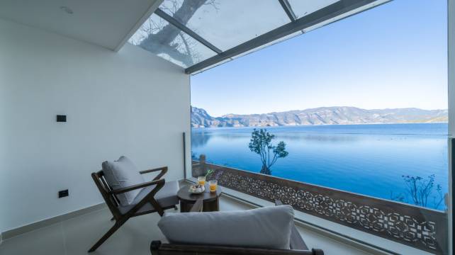 泸沽湖墨梵•MOVAN湖景花园度假酒店