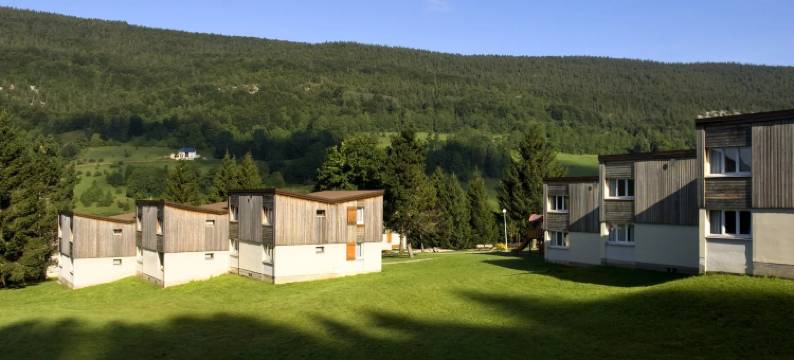 Vacancéole度假公寓，汝拉山(Residence Vacancéole les Monts Jura)图片