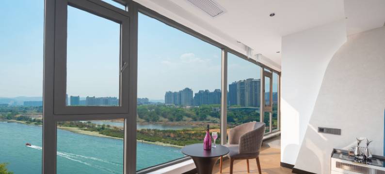 悦元橙江景酒店(西双版纳景洪告庄西双景星光夜市店)图片