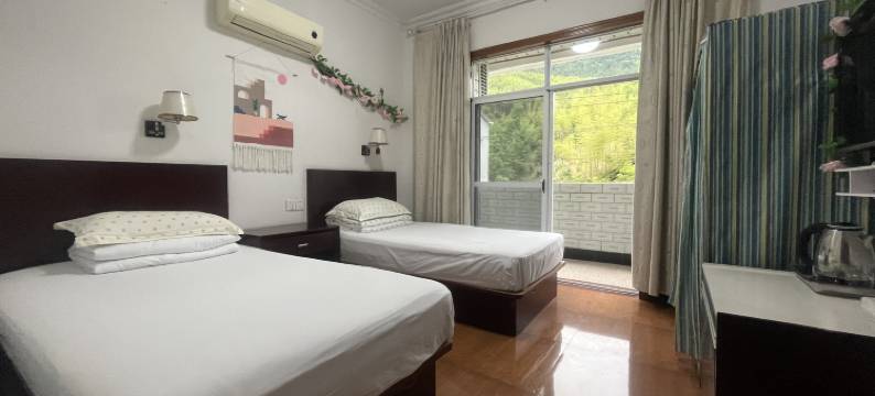 杭州天目山绿行康养山庄图片