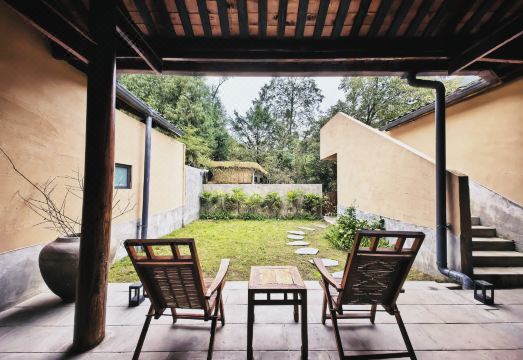Xiling Snow Mountain Xixi·Yunjian Forest Private Soup Courtyard Hotel Overview
