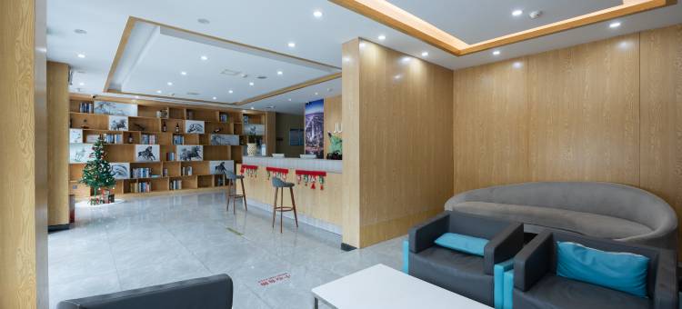 九重天酒店(石门梯云东路店)图片