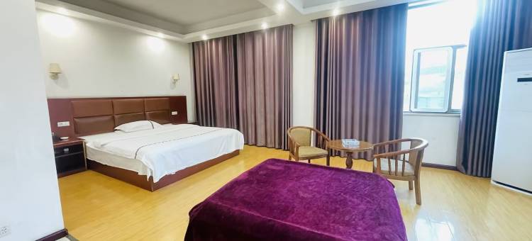 榕江滨江华丽酒店图片