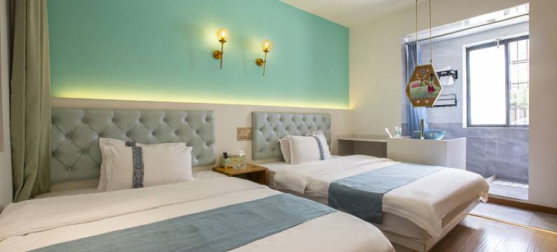 西昌红馨源时尚客栈(邛海泸山景区店)图片