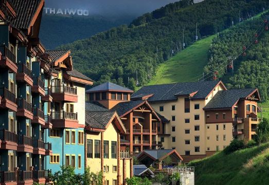 太舞小镇雪麓居温泉酒店外景图