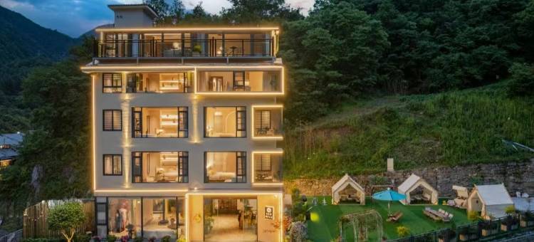 花筑·影庐民宿(神农架大九湖店)图片