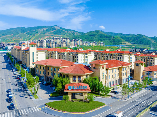 张家口汤印温泉假日酒店(崇礼富龙滑雪场店)