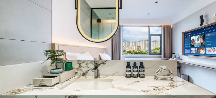 云起山下酒店(华山北站华岳大道店)图片