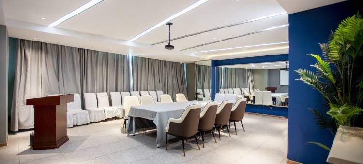 兰欧酒店(库尔勒金都广场店)图片